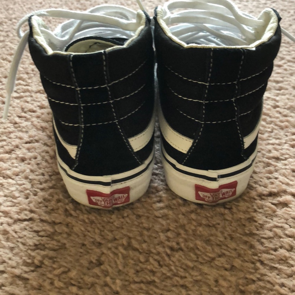 Vans - Picture 3 of 5